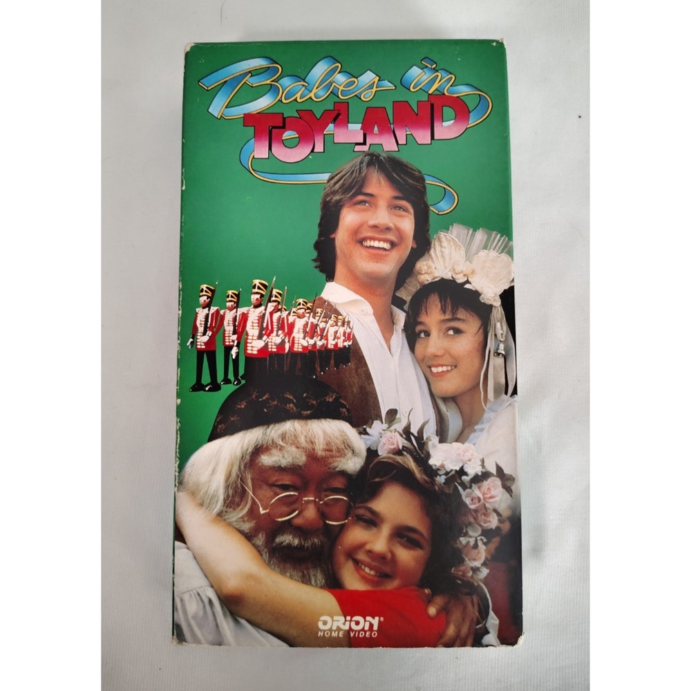 Babes In Toyland VHS - Keanu Reeves Drew Barrymore - 1991 - Works!